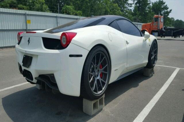 Sieu xe Ferrari 458 Italia &quot;thuy kich&quot; thet gia 1,9 ty dong-Hinh-3